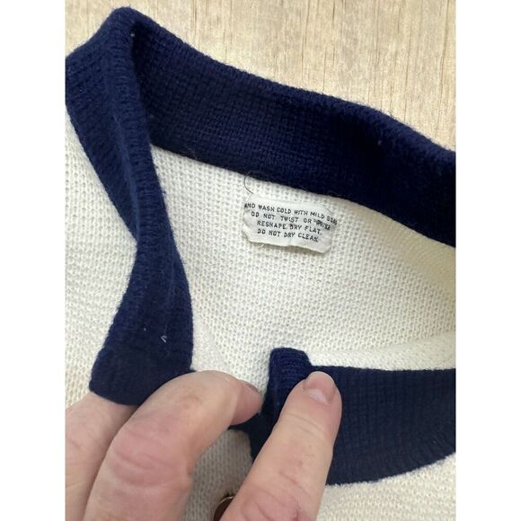 VTG 60s Ivory Wool Navy Trim Gold Button Cardigan w Sailing Boating Embroidery S - Picture 4 of 6